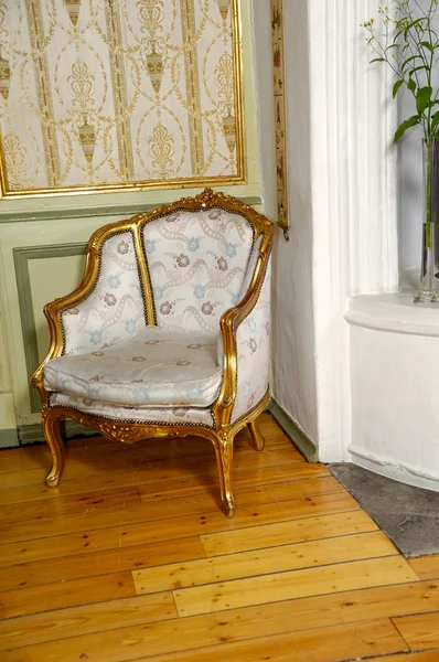 Элегантное кресло — стоковое фото