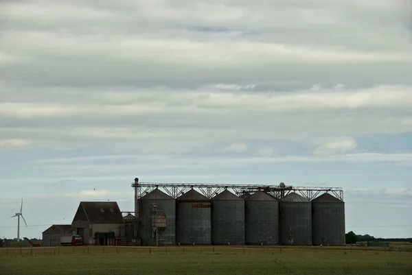 Gården lagring silos — Stockfoto