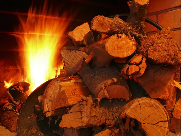 Dřeva u firepllace — Stock fotografie