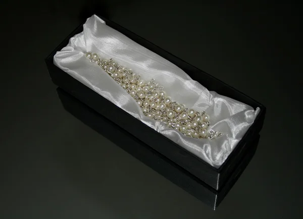 Schachtel mit Perlen — Stockfoto