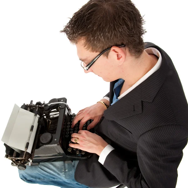 Scrivere sulla vecchia macchina da scrivere — Foto Stock