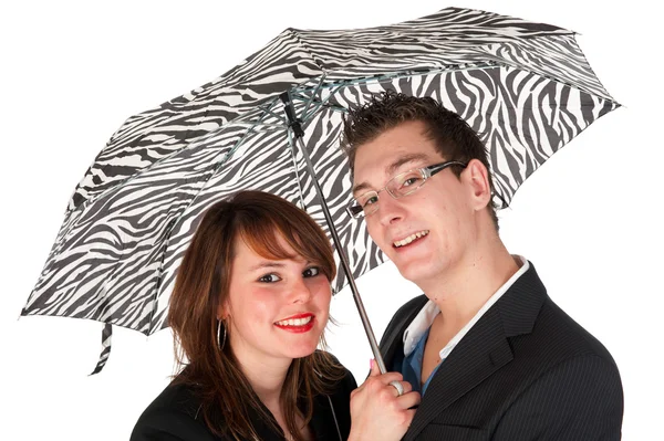 Casal sob o guarda-chuva — Fotografia de Stock