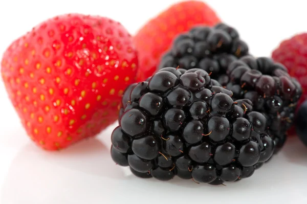 Blackberries and strawberries — Stock Photo, Image
