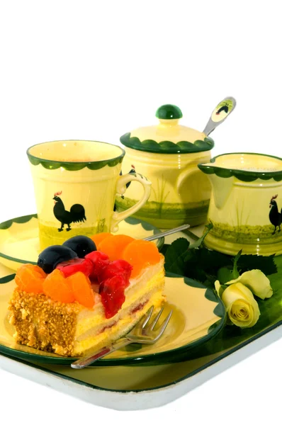Plateau avec café et gâteau aux fruits — Photo