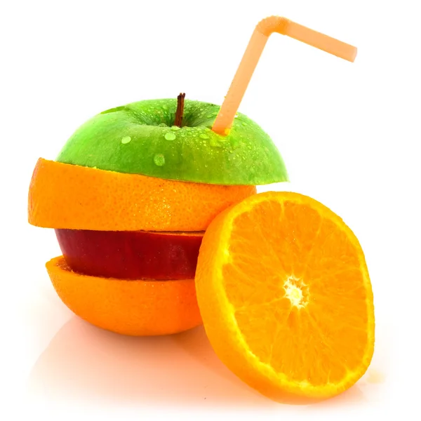 Früchte mit Trinkhalm — Stockfoto