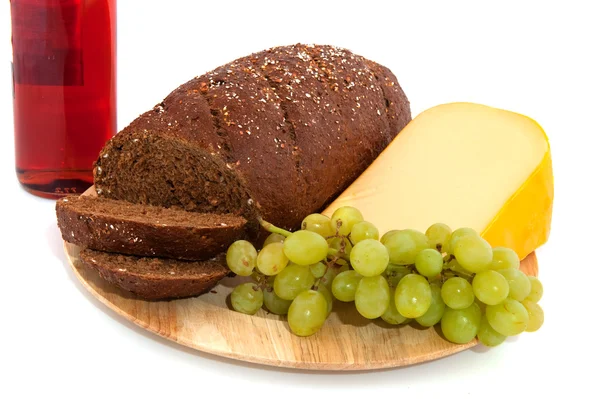 Celozrnný chléb víno a sýr — Stock fotografie