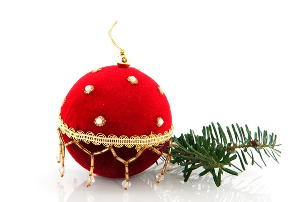 红色天鹅绒圣诞球 — 图库照片