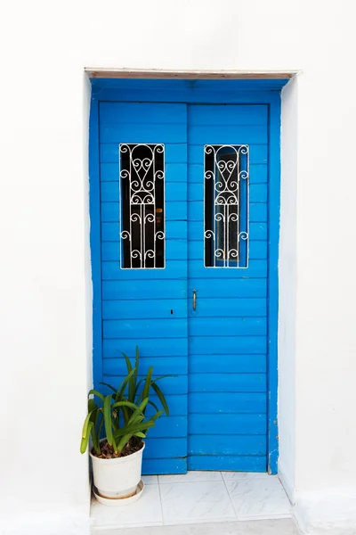 Blue Greek door — Stock Photo, Image