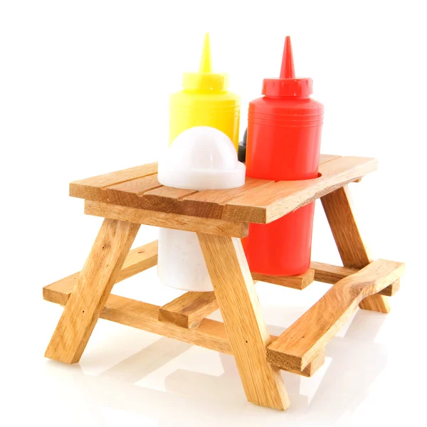 Piknikový stůl pro rychlé občerstvení — Stock fotografie