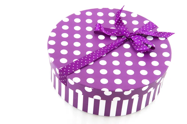 Violettes Geschenk — Stockfoto