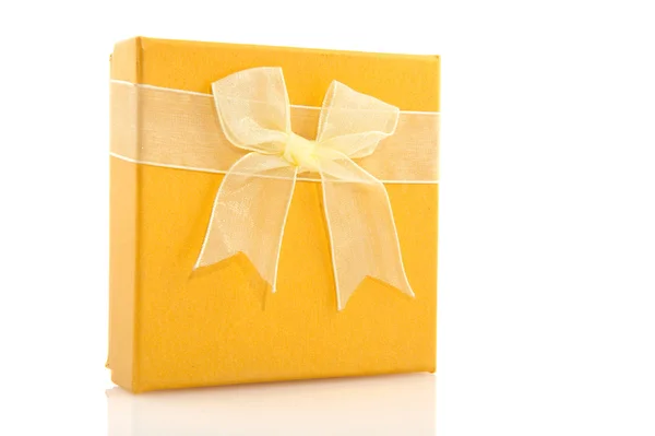 Yellow gift — Stock Photo, Image