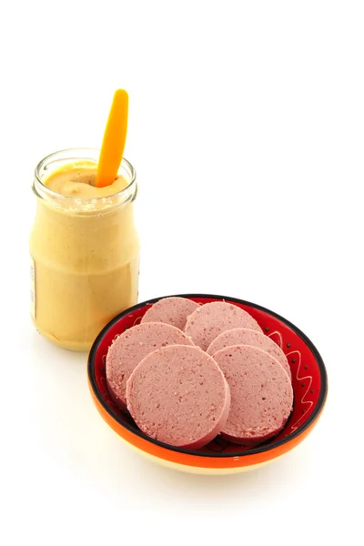 Salsicha de fígado com mostarda — Fotografia de Stock