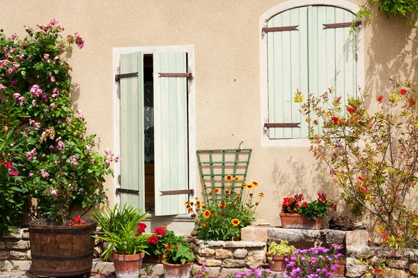ロマンチックなフランスの家 — ストック写真