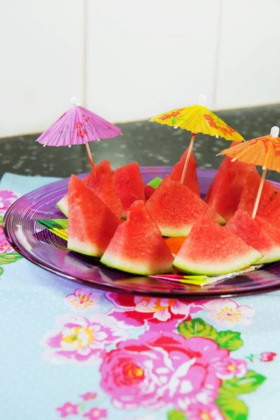 Tropische segmenten van water meloen — Stockfoto