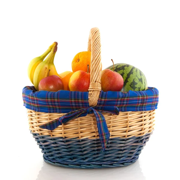 Veselá košík s ovocem — Stock fotografie