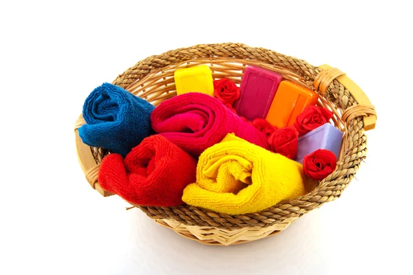 Rolde handdoeken en zeep — Stockfoto