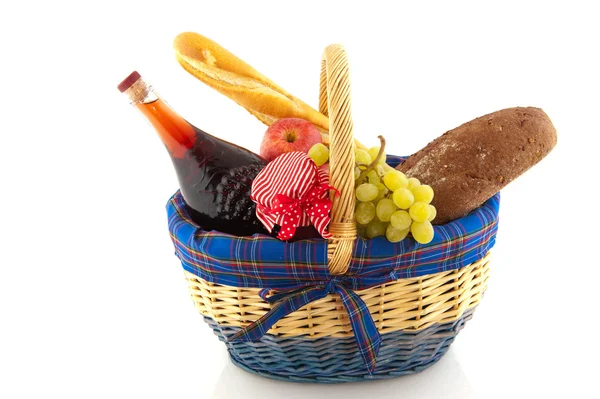 Picnic basket — Stock Photo, Image