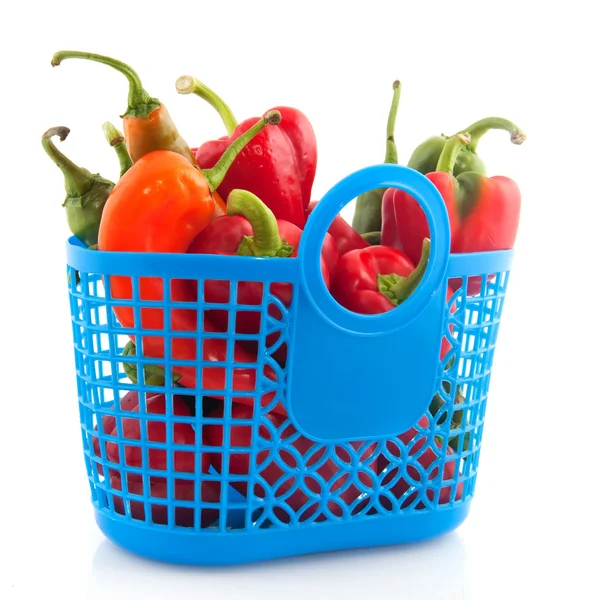 Saco de compras azul com legumes — Fotografia de Stock