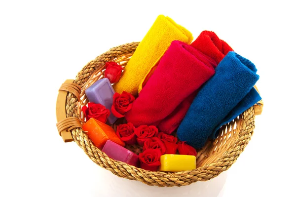Κυλημένες πετσέτες και σαπούνι — Φωτογραφία Αρχείου