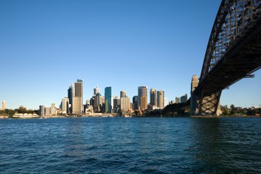 Sydney Liman Köprüsü ve CBD