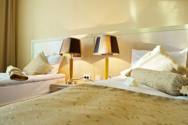 Hotel bed room interior — Stock Photo, Image