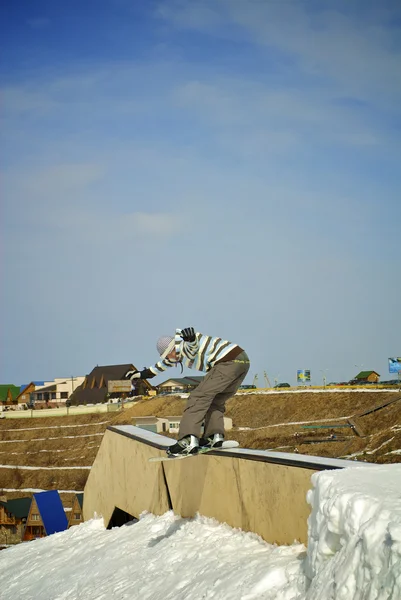 Jezdec na postavu v parku — Stock fotografie