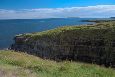 kayalar ve kayalıklarla, orkney Adaları - hdr görüntüsü