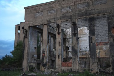 terk edilmiş fabrika