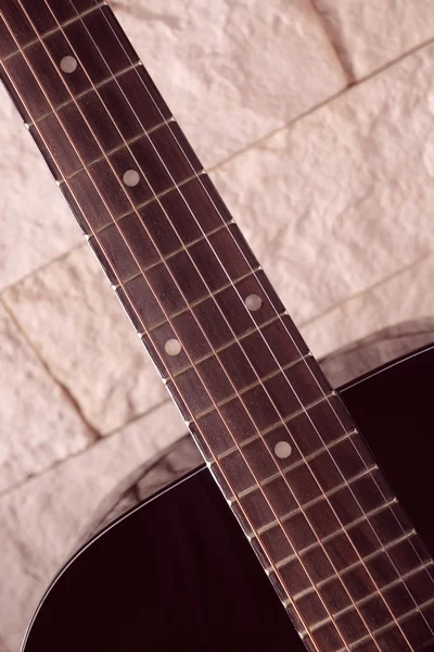 Černá kytara — Stock fotografie