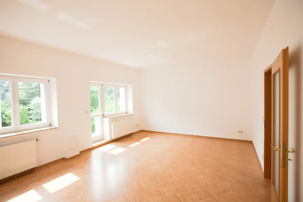 Loft vazio como sala de estar — Fotografia de Stock