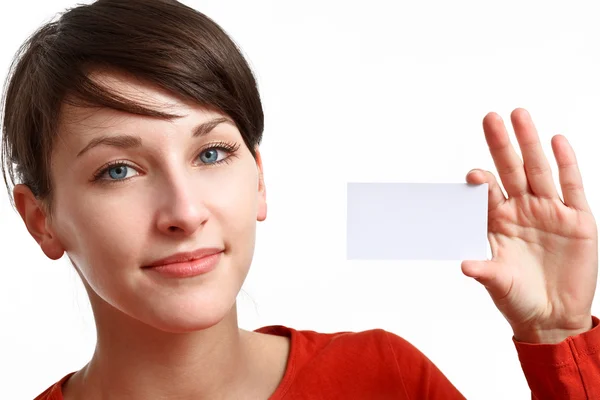 Chica sosteniendo una tarjeta vacía — Foto de Stock