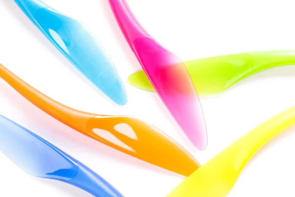 Renkli plastik çatal bıçak takımı — Stok fotoğraf