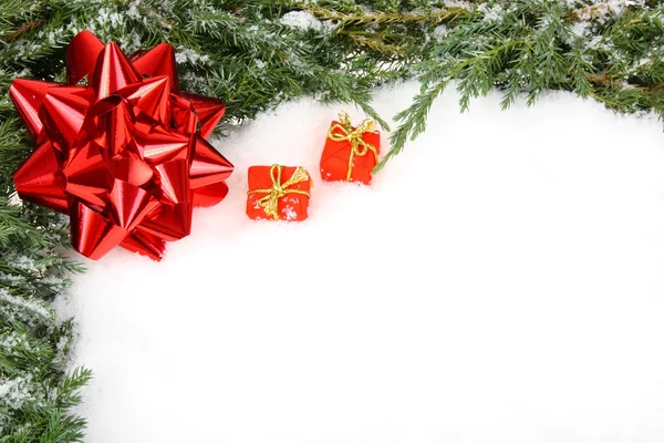 レッド蝶結びリボン付きクリスマス フレーム — ストック写真