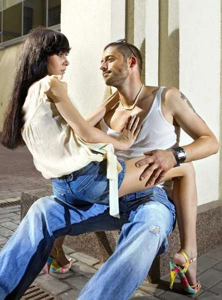 Couple on the street at summer — Stock Photo, Image
