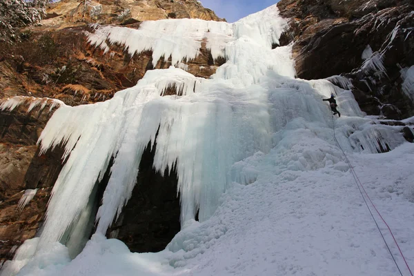 Lodospad, iceclimbing — Zdjęcie stockowe
