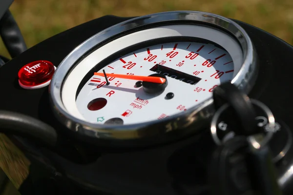 Primo piano di un misuratore di velocità per bici — Foto Stock