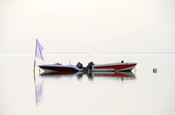 Motorbåtar vid Röda havet — Stockfoto