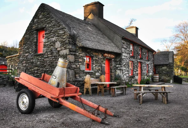 Dom domek wiejski irlandzki — Zdjęcie stockowe