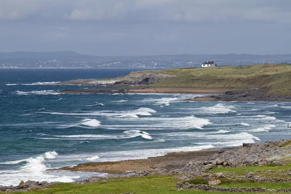 爱尔兰的大西洋波浪 — 图库照片
