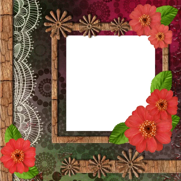 Álbum con marco de madera, flores y encaje adornado — Foto de Stock