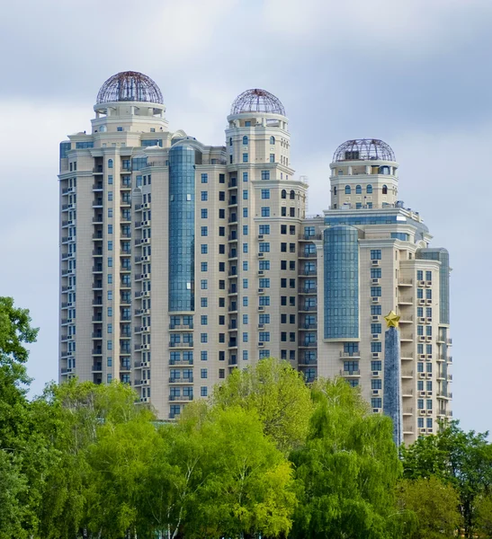 Bâtiment moderne en construction — Photo