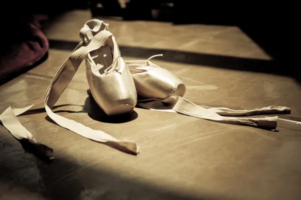 芭蕾舞鞋 — 图库照片#