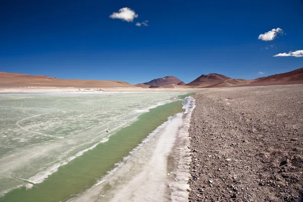 Алмаз лагуни в пустелі Атакама, Чилі — стокове фото