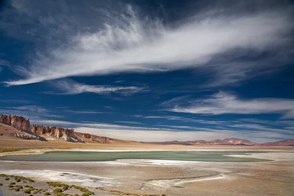 塩の湖サラー デ タラ、チリ — ストック写真