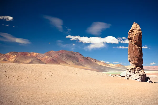 Salar de tara, yakın jeolojik monolith Şili — Stok fotoğraf
