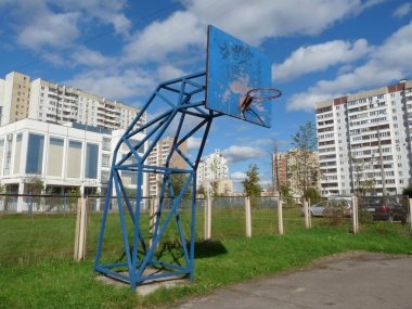 bahçesinde basketbol