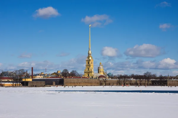 Peter and Paul Fortress in early spring — Stock Photo, Image