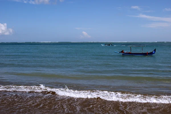 La costa del mar de Bali en Kuta — Foto de Stock