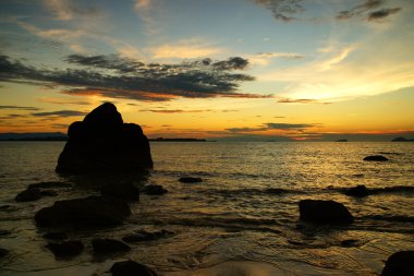 Deniz günbatımı. Borneo.
