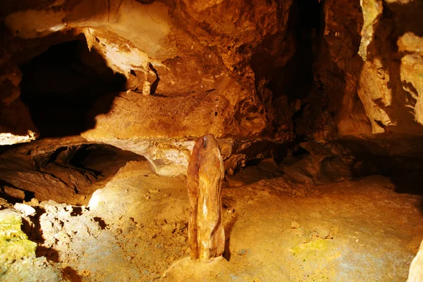 Uralte Höhlen. borneo. — Stockfoto